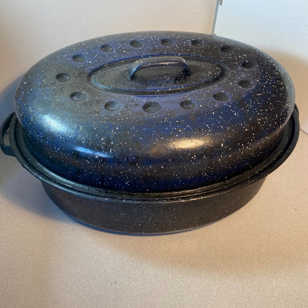 Blue Speckled Enamel XL Oval Roasting Pan with Domed Lid Vintage